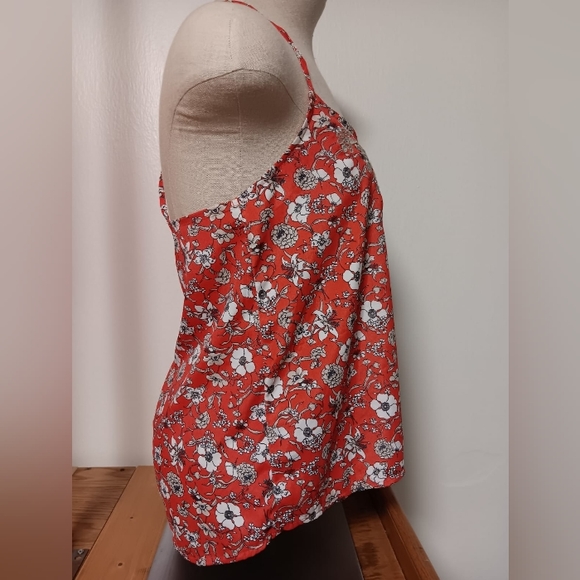 Hollister XS Red Flowy Floral Top - Picture 5 of 9